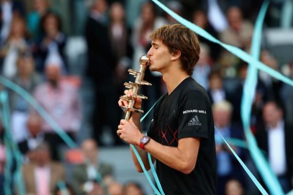 并在入水后 并在入水后